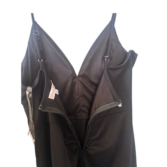 Emerald Sundae Juniors' Ruched Side-Slit Slim Gown new, women’s dress - Picture 16 of 16